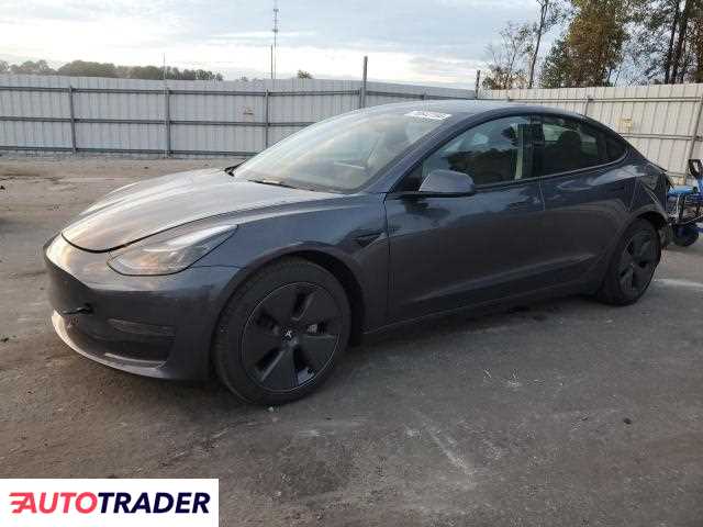 Tesla Model 3 2023