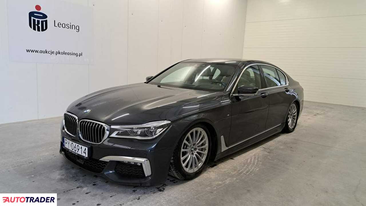 BMW 730 2018 3.0 265 KM