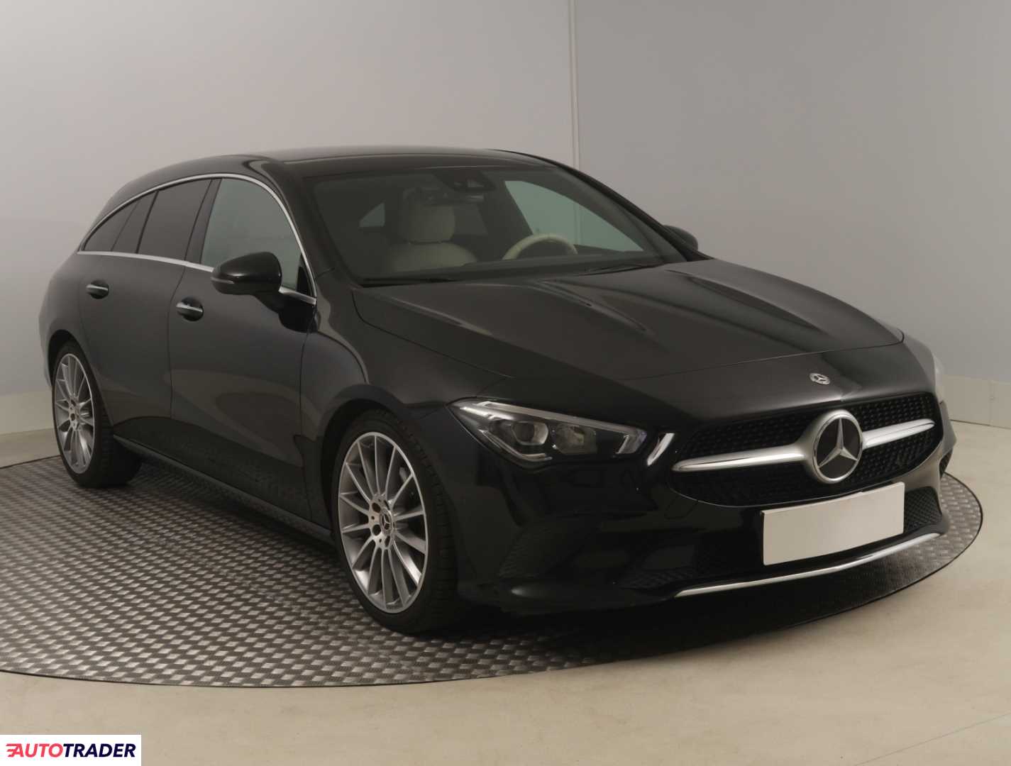 Mercedes Pozostałe 2019 1.3 160 KM