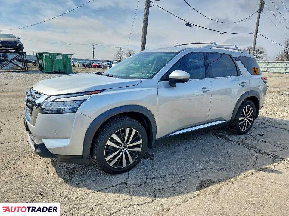 Nissan Pathfinder 2023 3