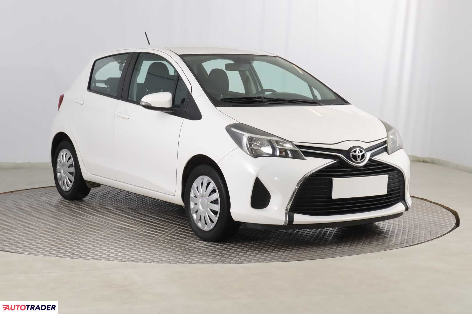 Toyota Yaris 2015 1.0 68 KM