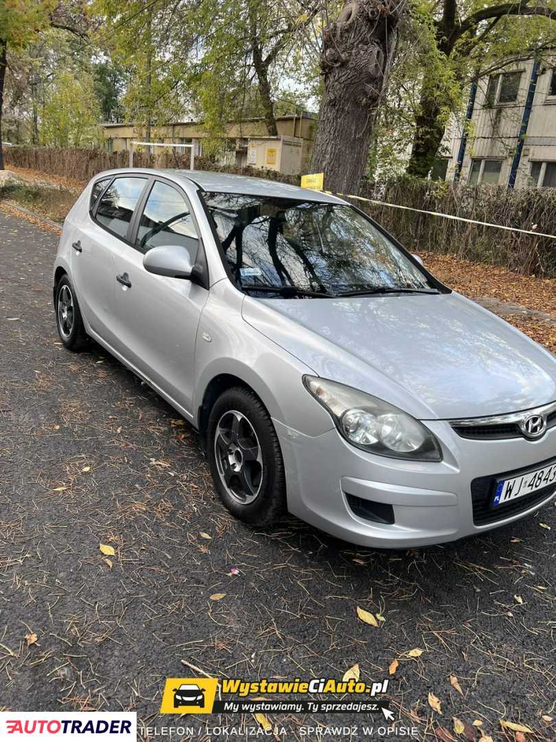 Hyundai i30 2010 1.6 90 KM