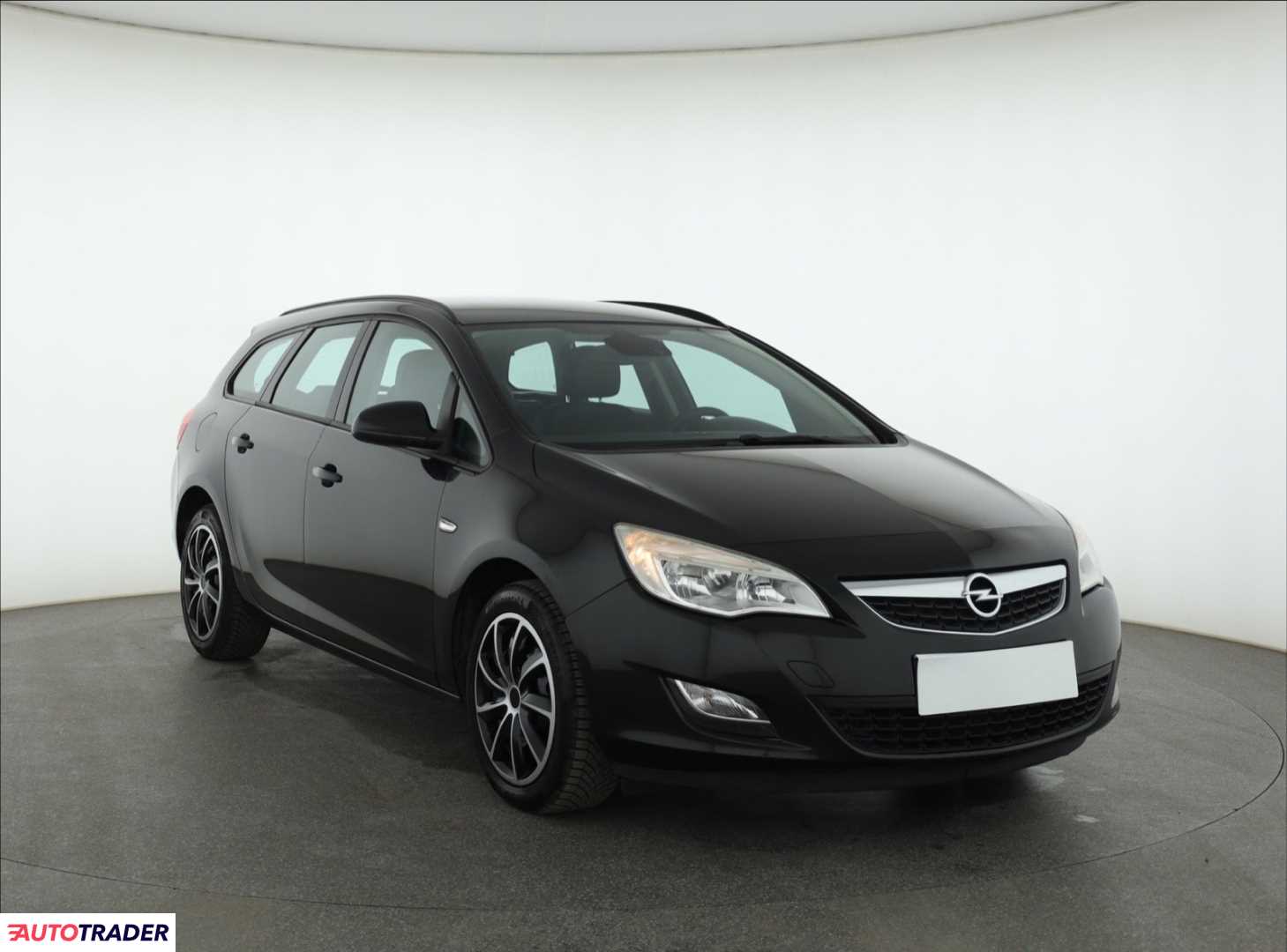 Opel Astra 2012 1.4 138 KM