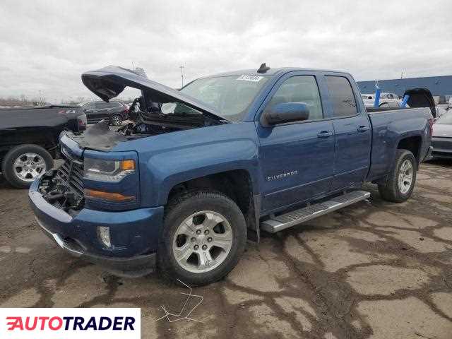 Chevrolet Silverado 5.0 benzyna 2019r. (WOODHAVEN)