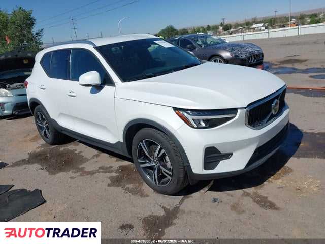 Volvo XC40 2023 2