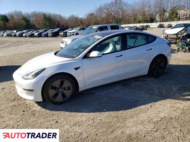 Tesla Model 3 2022