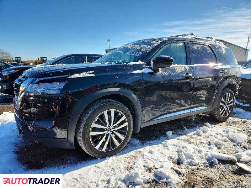 Nissan Pathfinder 2023 3