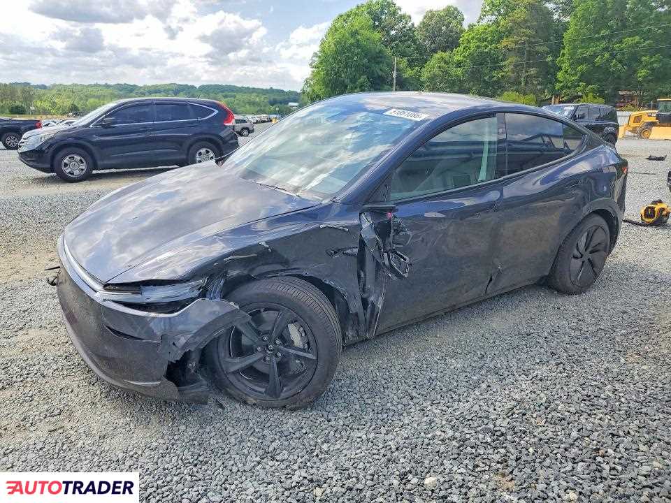 Tesla Model Y 2026