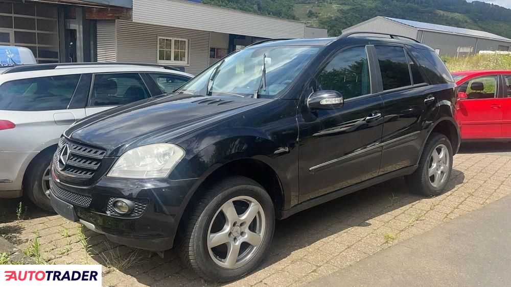 Mercedes M-klasa 2007 3.0 190 KM