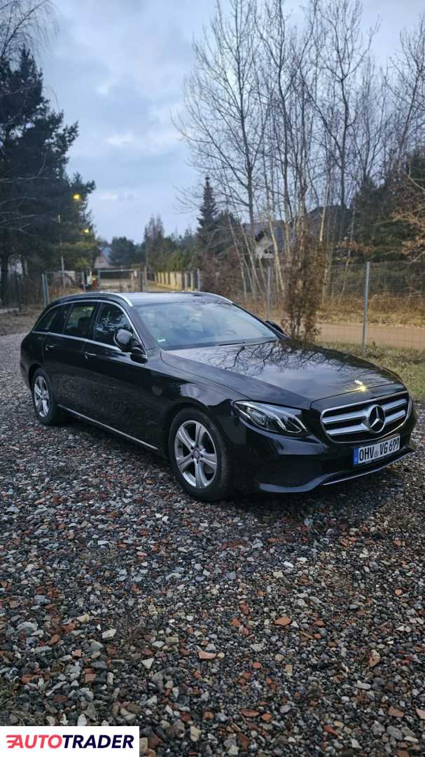 Mercedes E-klasa 2.0 diesel 194 KM 2017r.