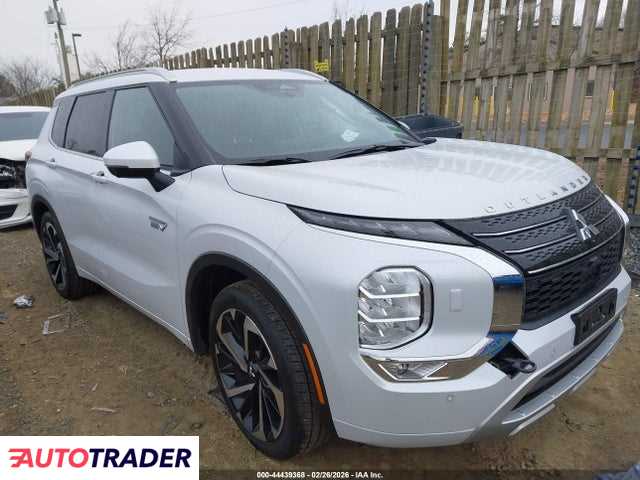 Mitsubishi Outlander 2024 2