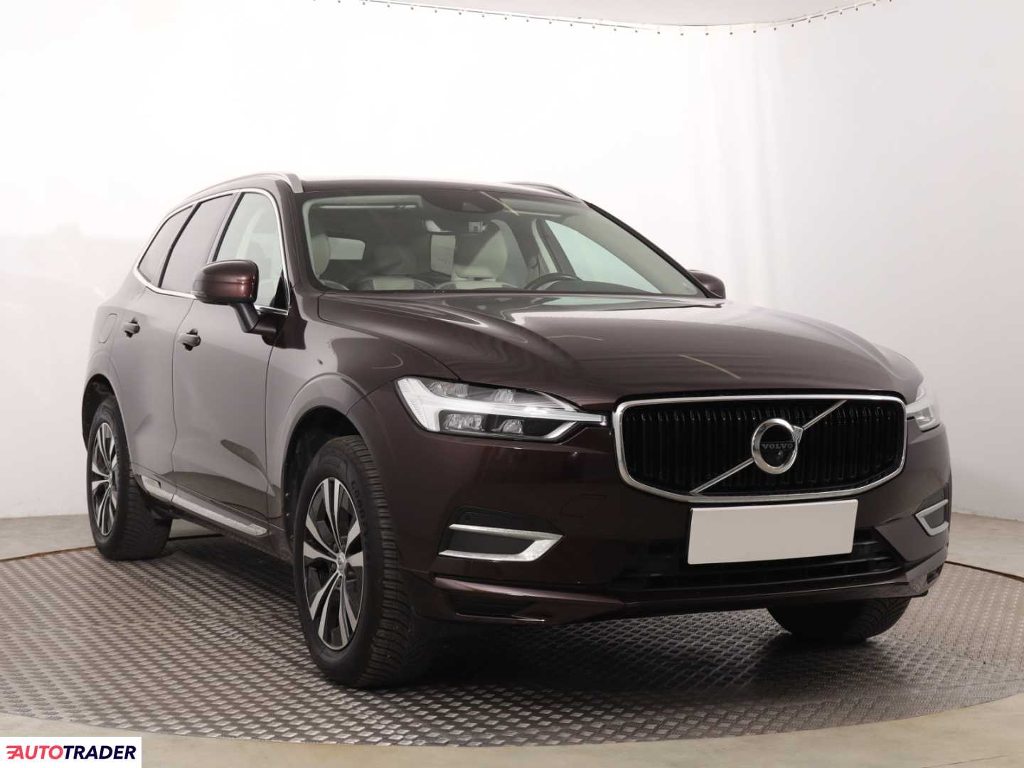 Volvo XC60 2019 2.0 194 KM