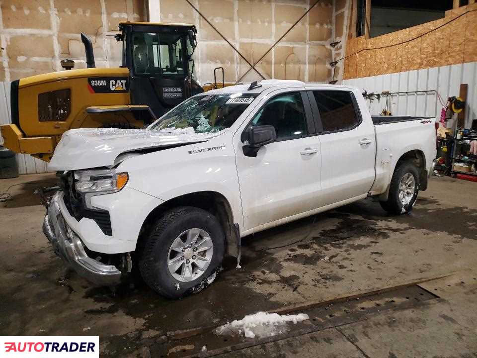 Chevrolet Silverado 2025 5