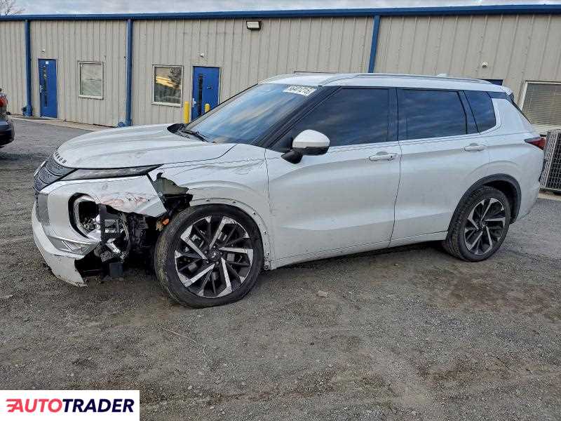 Mitsubishi Outlander 2023 2