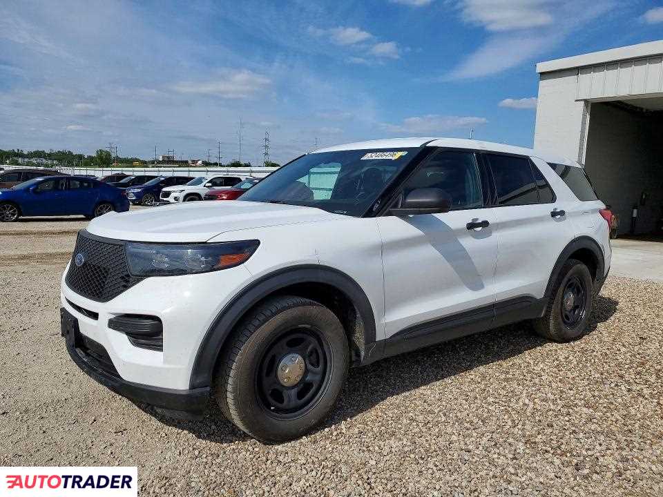 Ford Explorer 2022 3