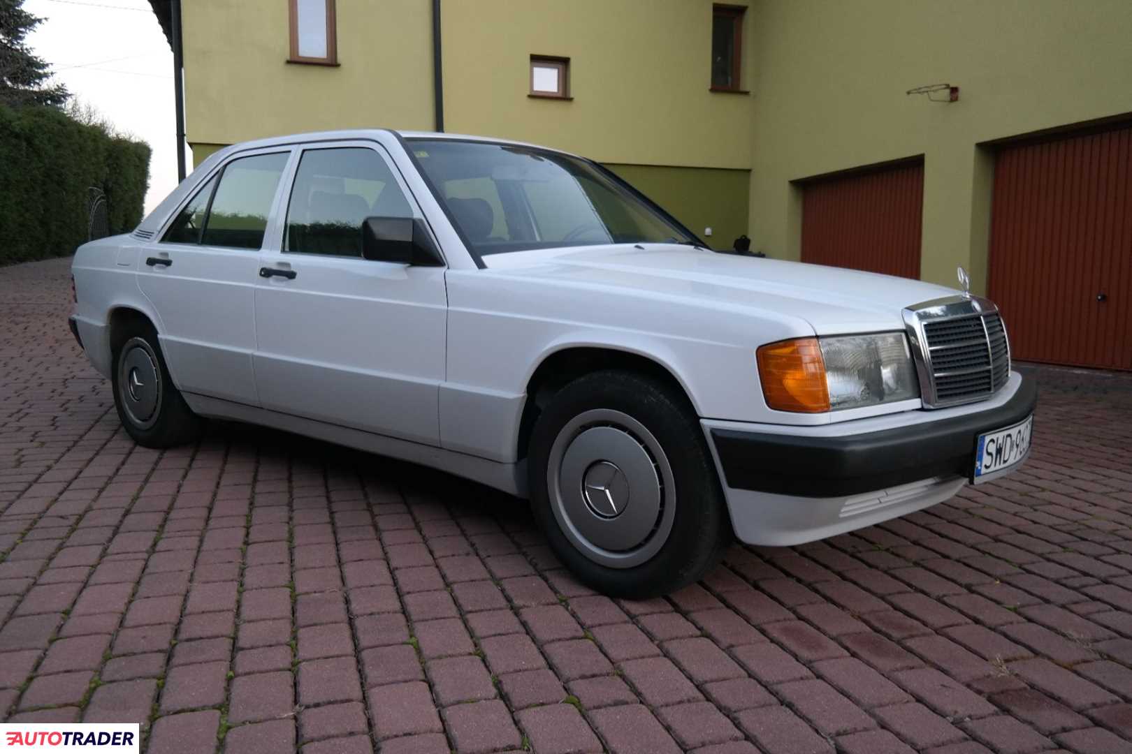 Mercedes W-201 (190) 1991 1.8 110 KM