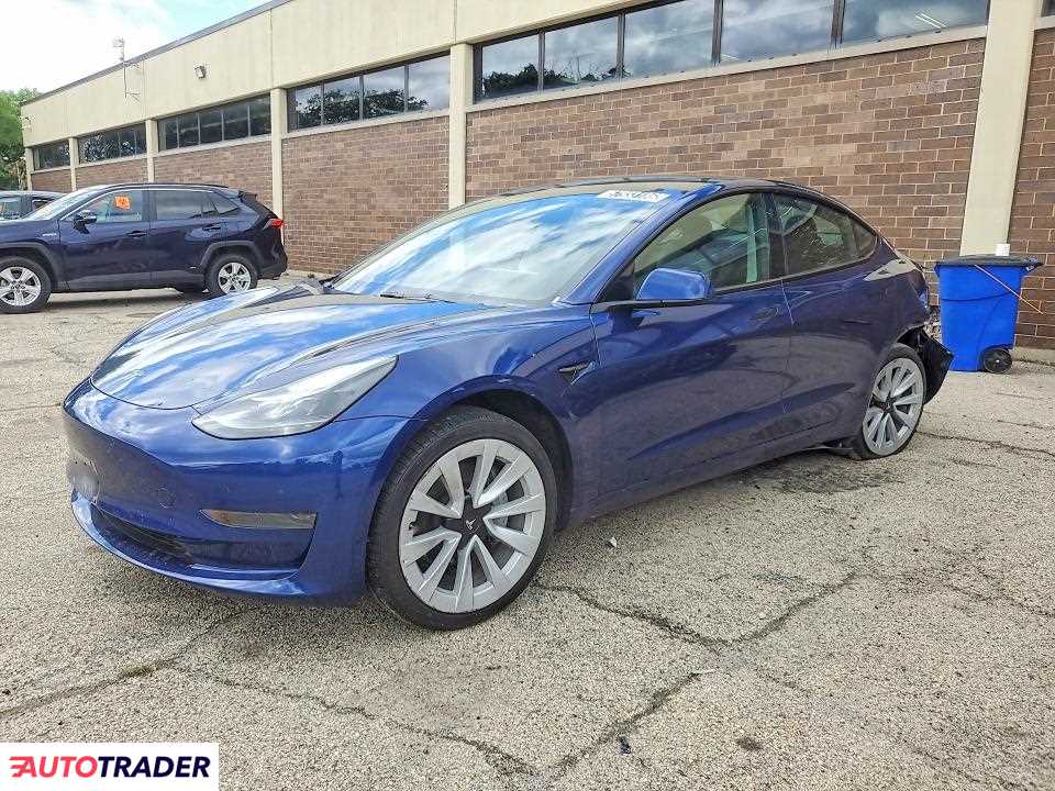 Tesla Model 3 2022