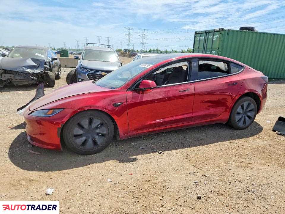 Tesla Model 3 2025