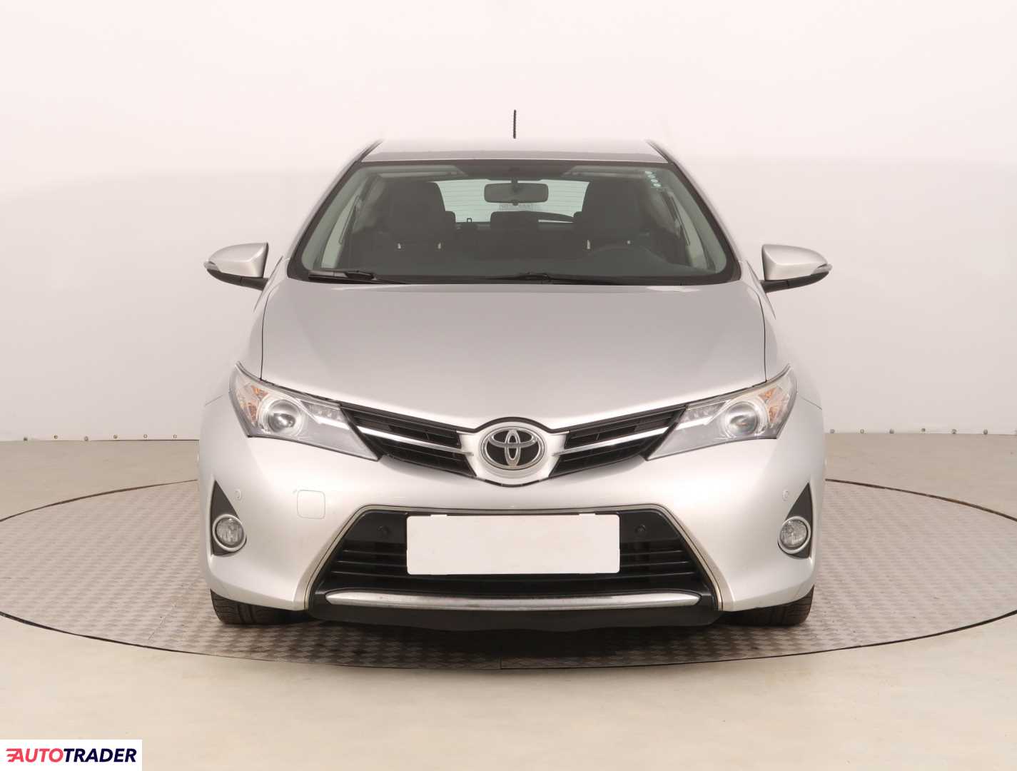 Toyota Auris 2013 1.6 130 KM Toyota Auris 2013 1.6 130 KM