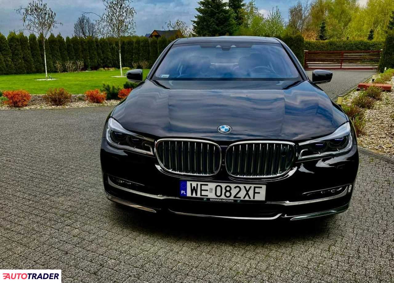 BMW 740 2017 326 KM BMW 740 2017 326 KM