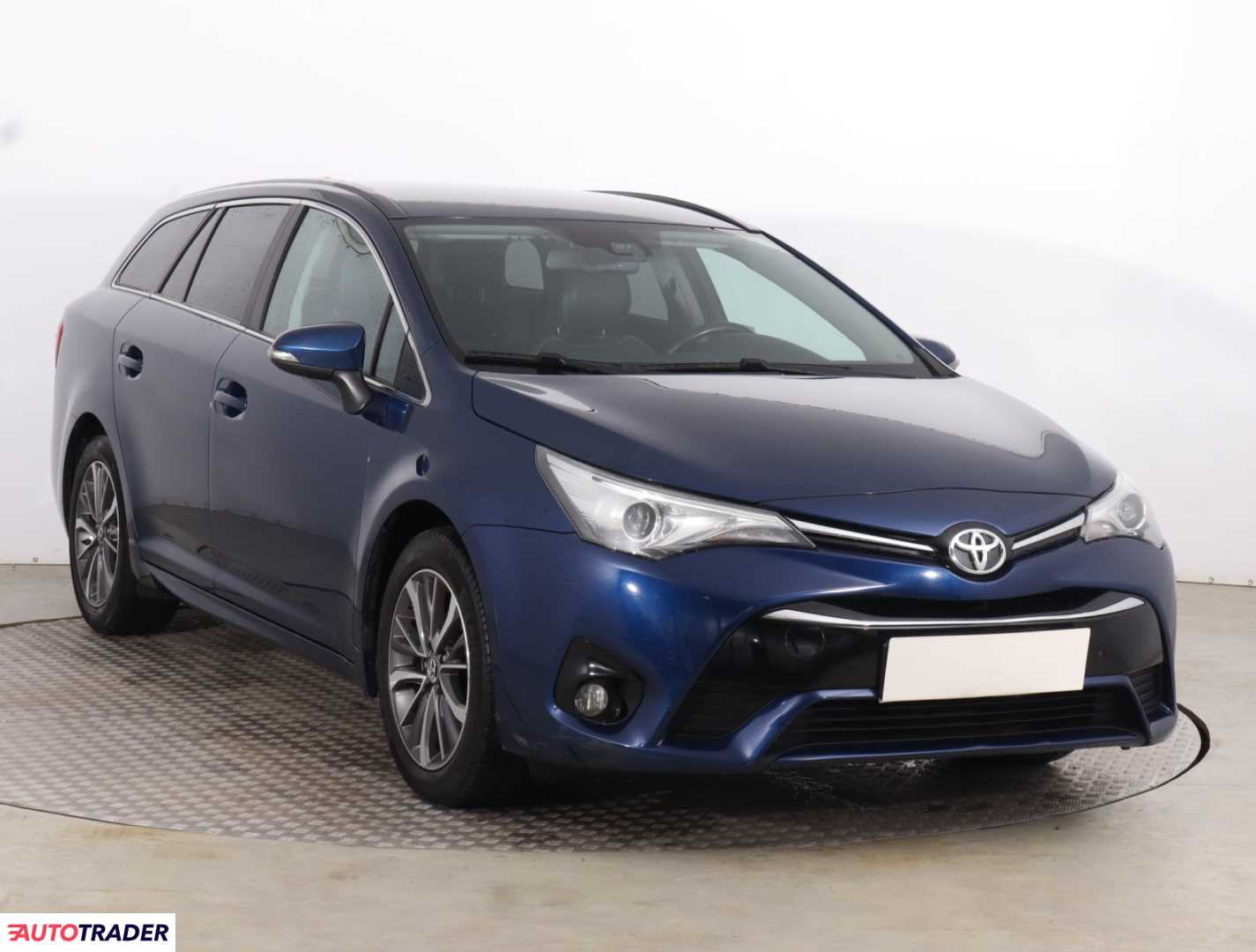 Toyota Avensis 2016 1.6 109 KM