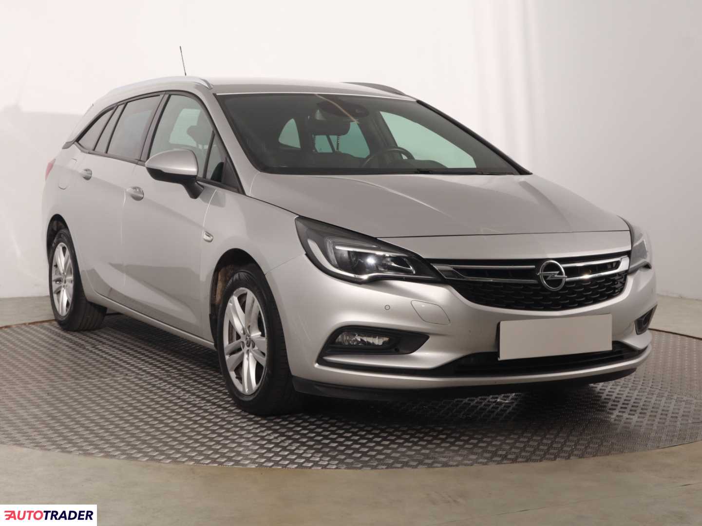 Opel Astra 2019 1.6 134 KM