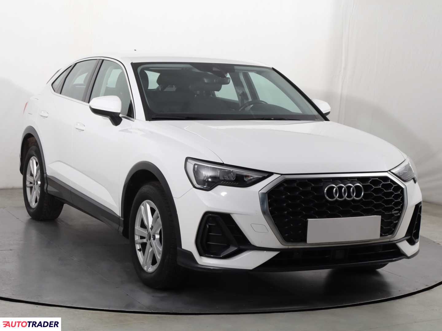 Audi Q3 2021 1.5 147 KM