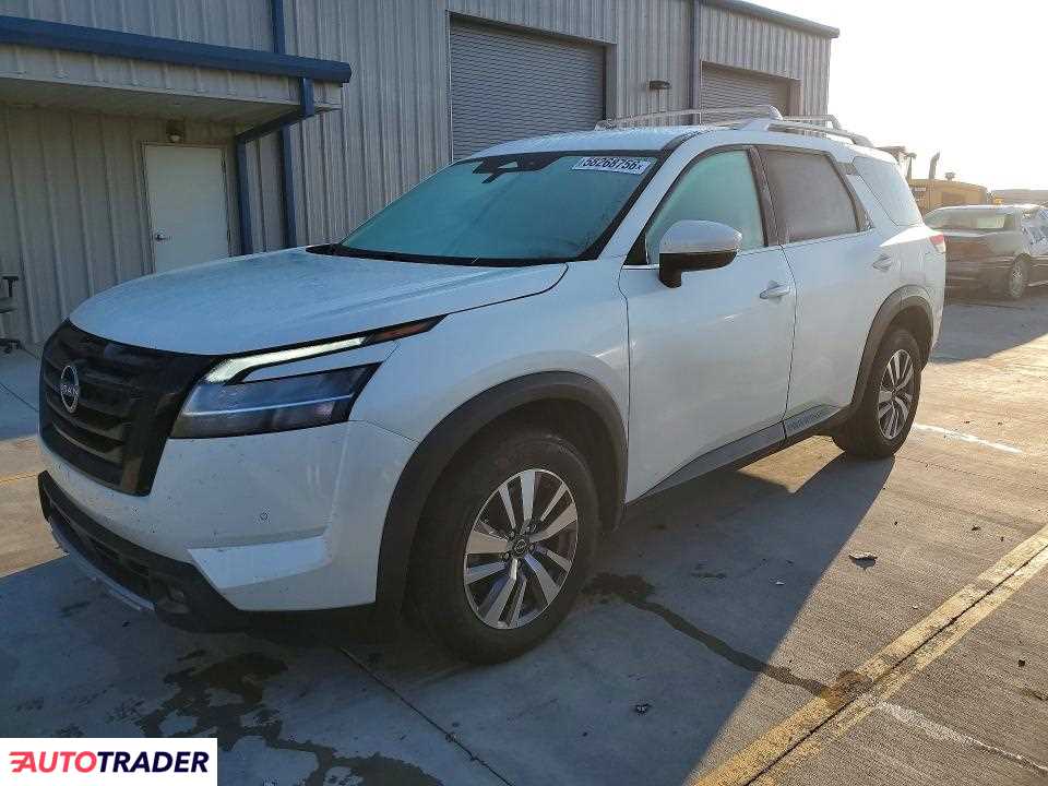Nissan Pathfinder 2023 3