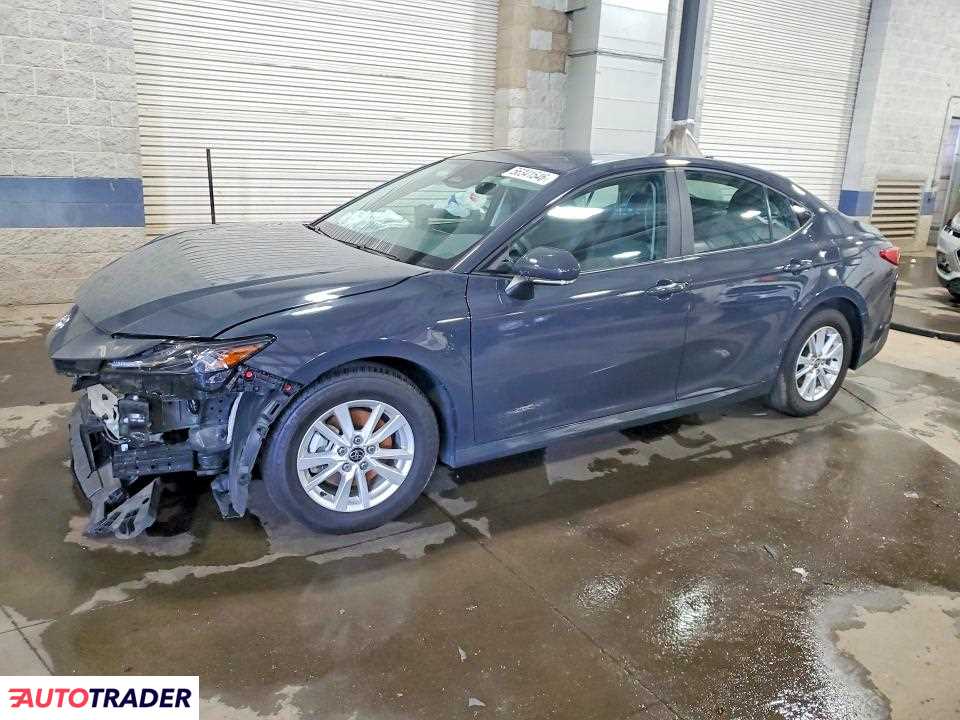 Toyota Camry 2025 2