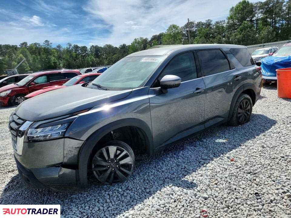 Nissan Pathfinder 2022 3