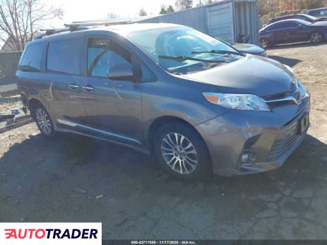 Toyota Sienna 2020 3