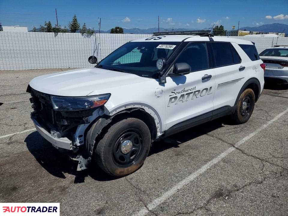 Ford Explorer 2022 3