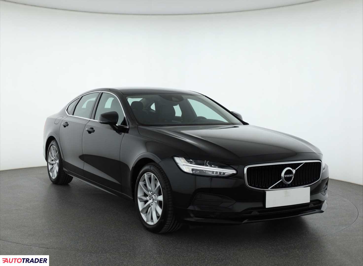 Volvo S90 2018 2.0 187 KM