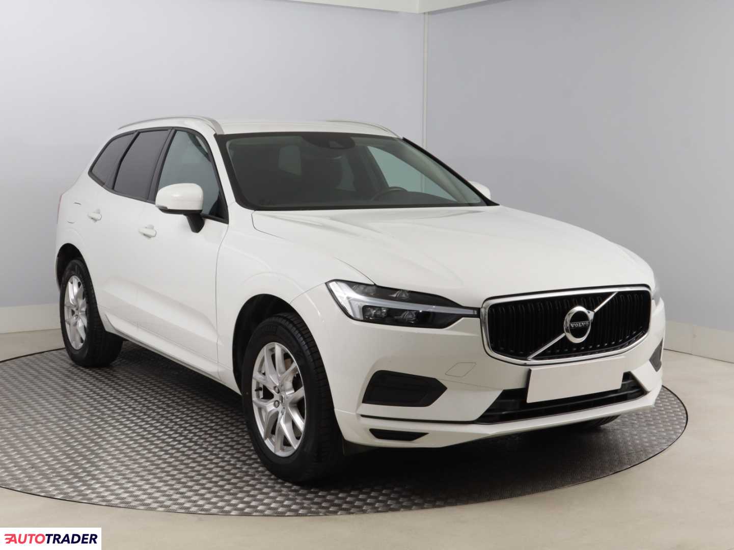 Volvo XC60 2021 2.0 194 KM