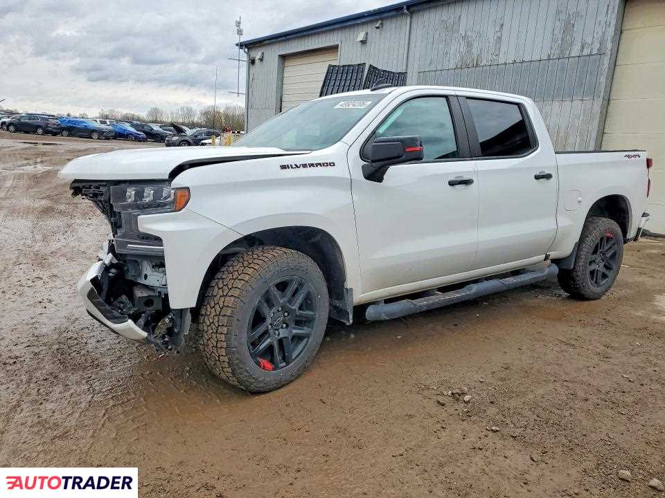 Chevrolet Silverado 2022 5