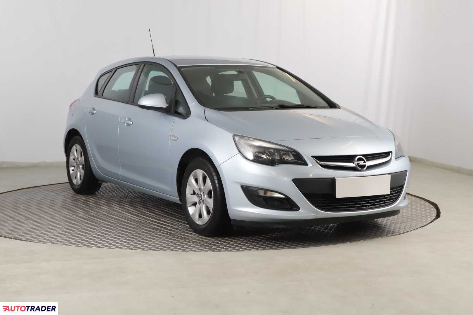 Opel Astra 2014 1.6 113 KM