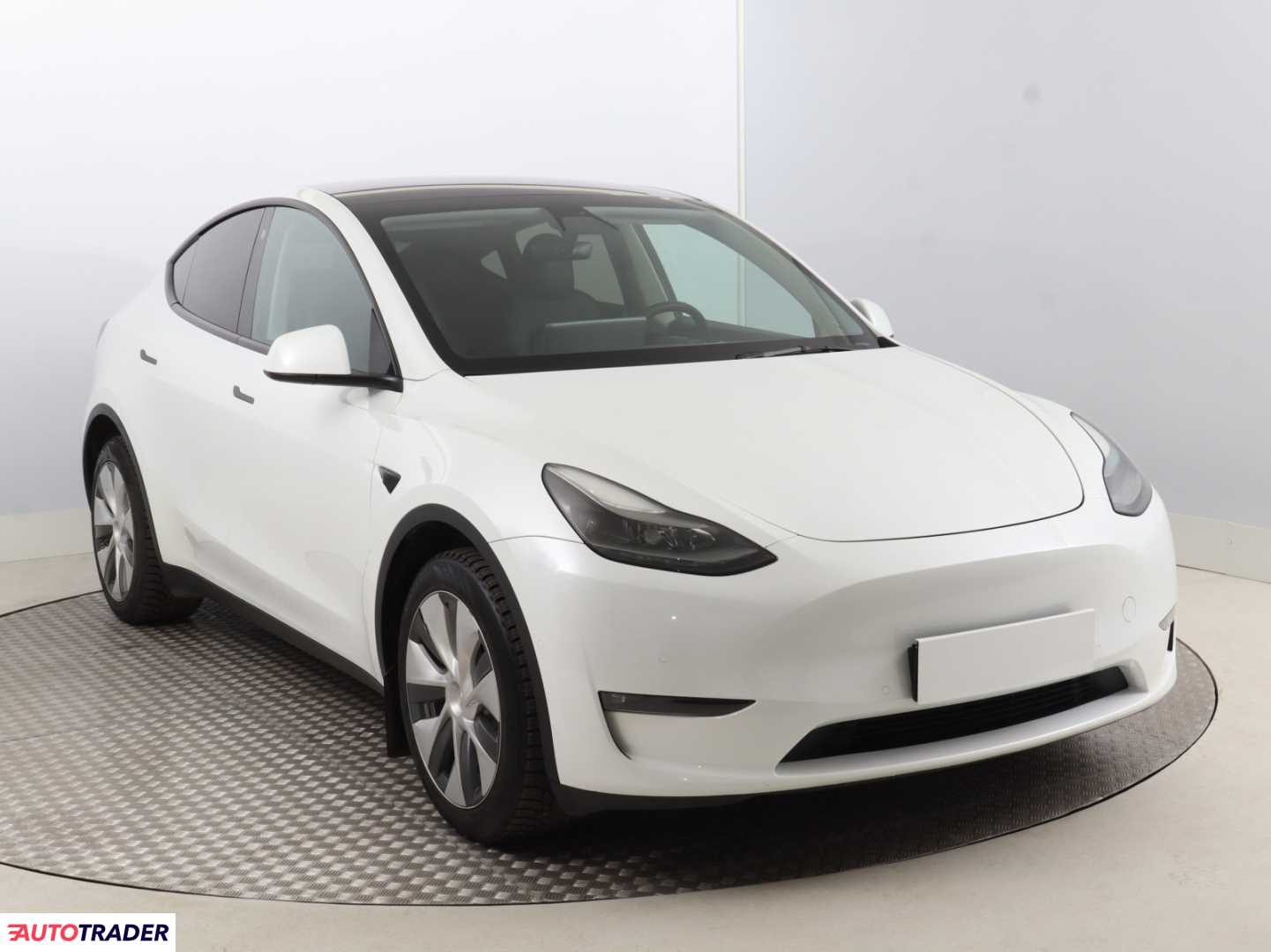 Tesla Model Y 2022 506 KM
