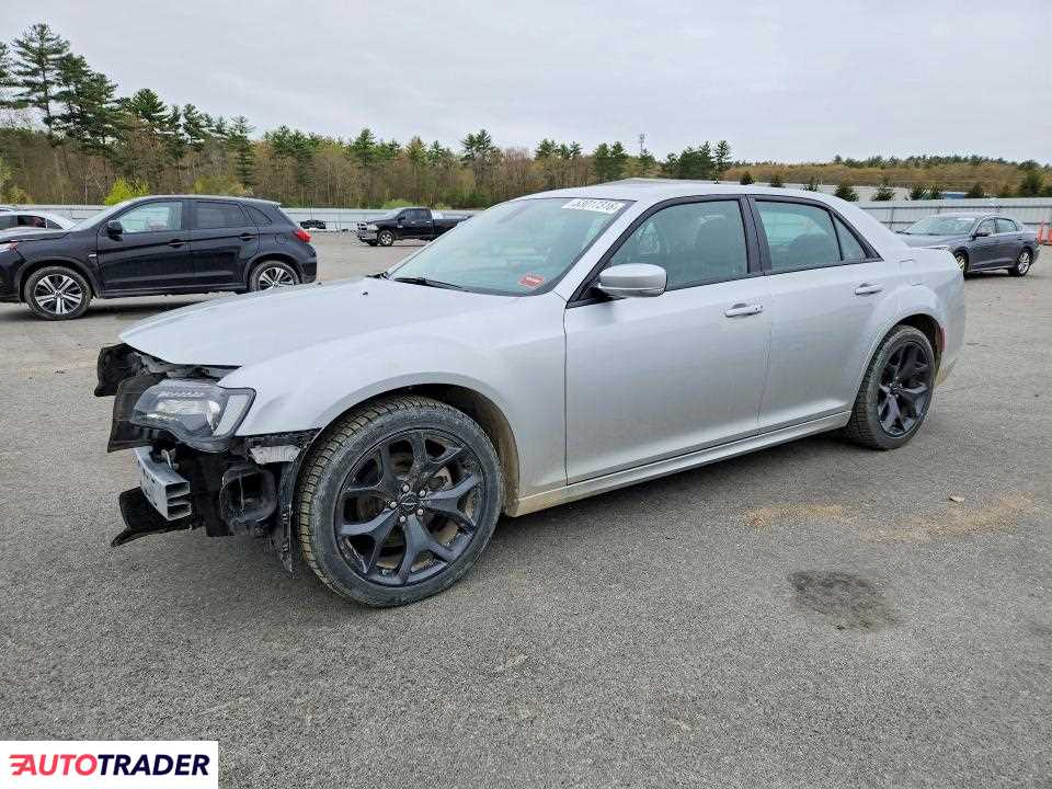 Chrysler 300C 2022 3
