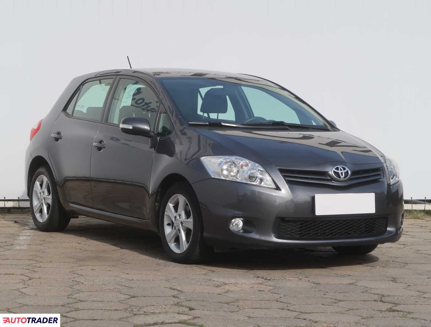 Toyota Auris 2012 1.6 130 KM