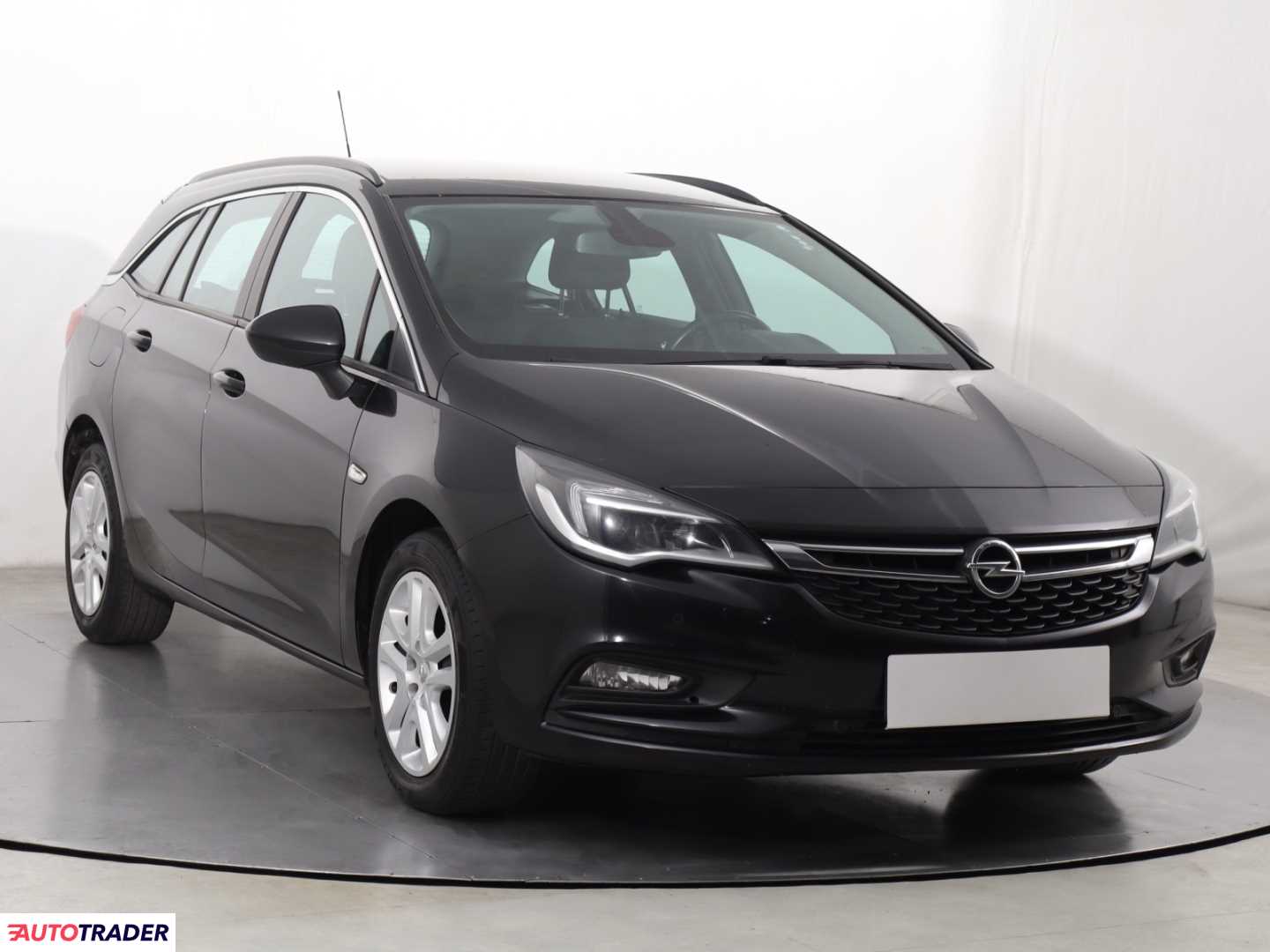 Opel Astra 2017 1.6 108 KM