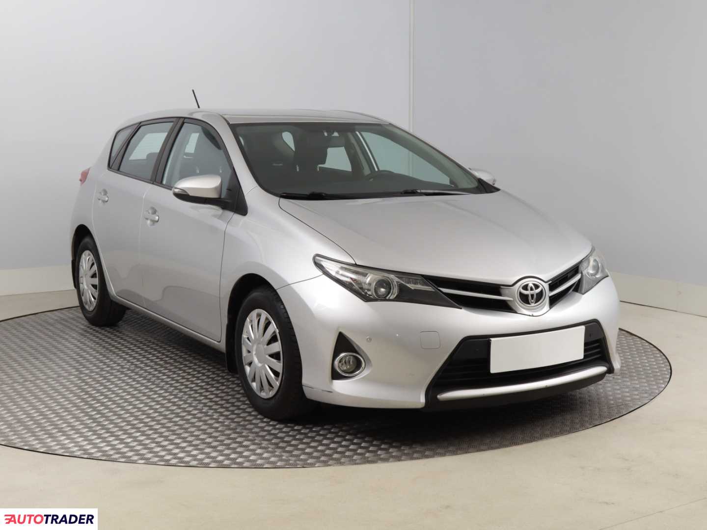 Toyota Auris 2014 1.3 97 KM