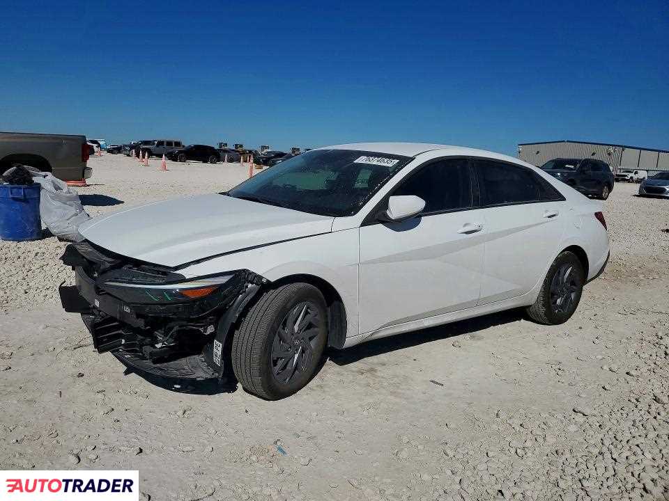 Hyundai Elantra 2025 1