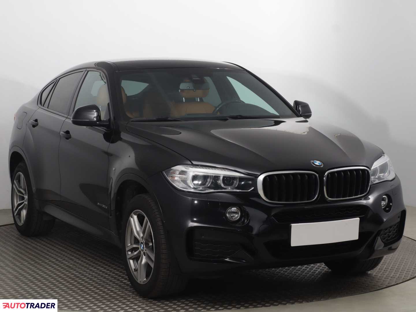BMW X6 2017 3.0 254 KM