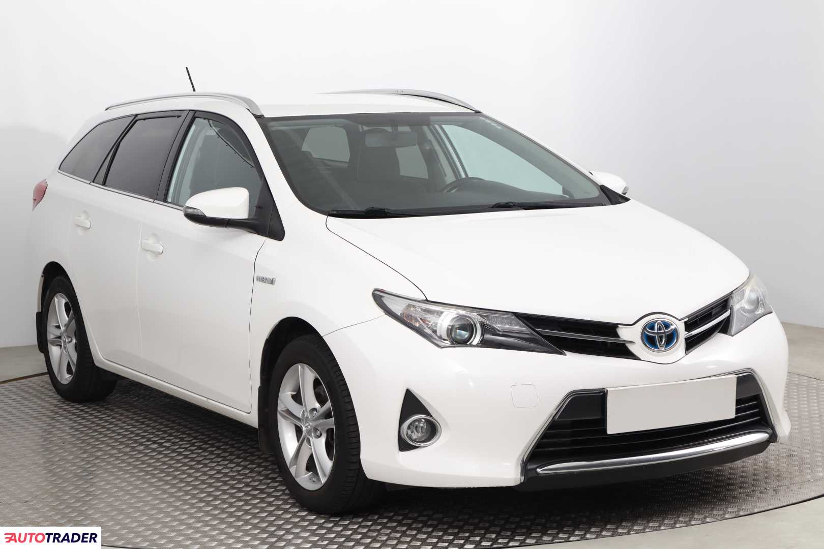 Toyota Auris 1.8 134 KM 2014r. (Piaseczno)