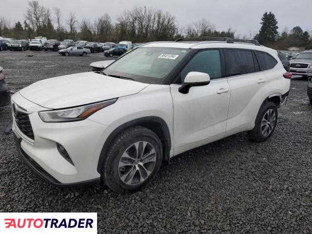 Toyota Highlander 3.0 benzyna 2020r. (PORTLAND)