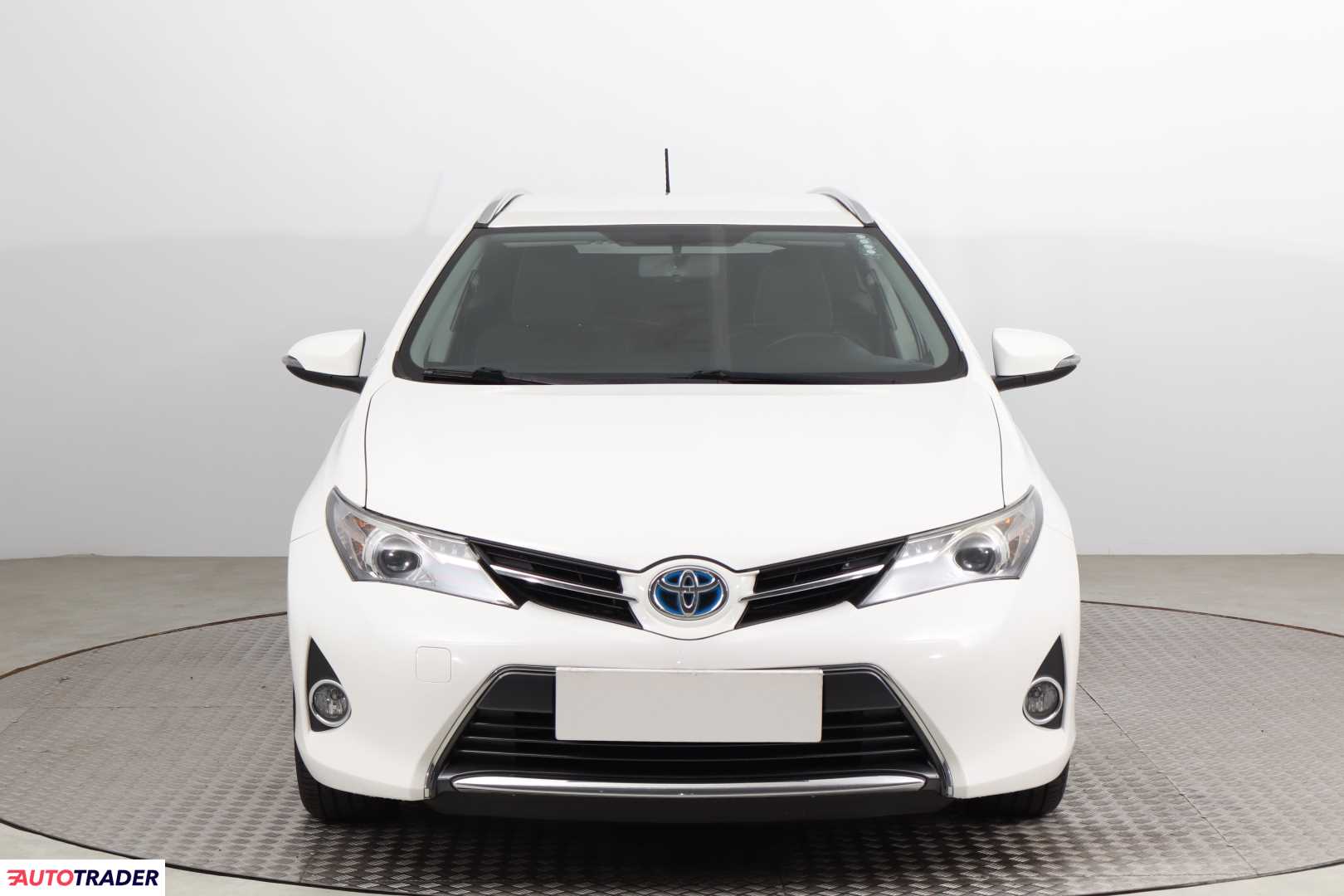 Toyota Auris 1.8 134 KM 2014r. (Piaseczno)