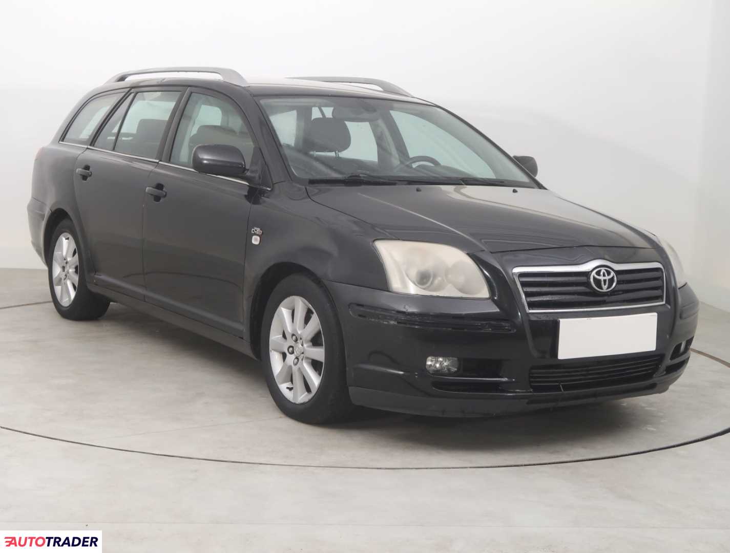 Toyota Avensis 2004 2.0 113 KM