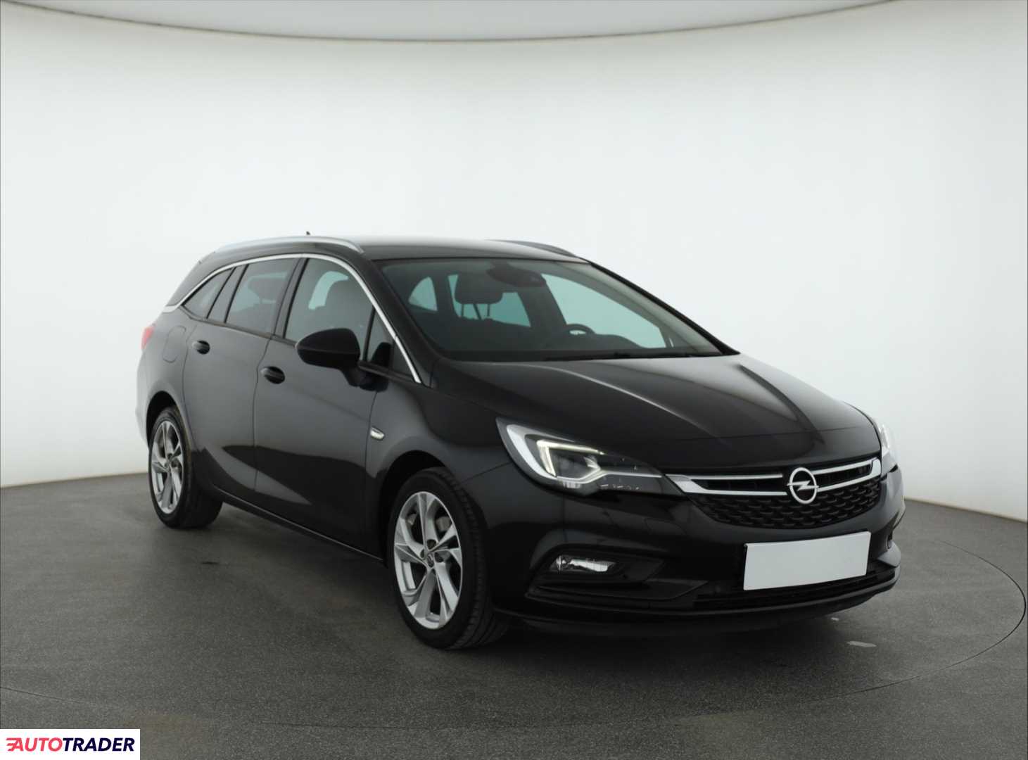 Opel Astra 2018 1.6 134 KM