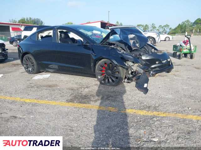 Tesla Model 3 2023