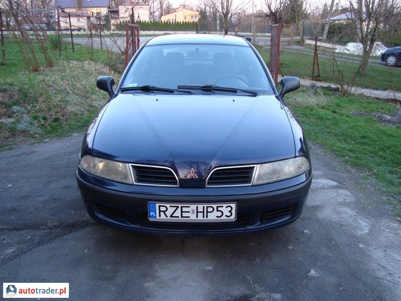 Mitsubishi carisma 2001 года